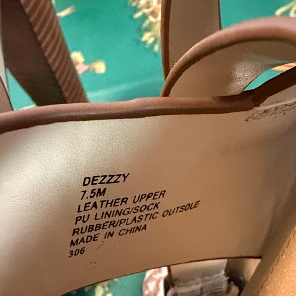 Steve Madden Dezzzy Cream and Brown Platform Heels 7.5 Strappy - Picture 4 of 11